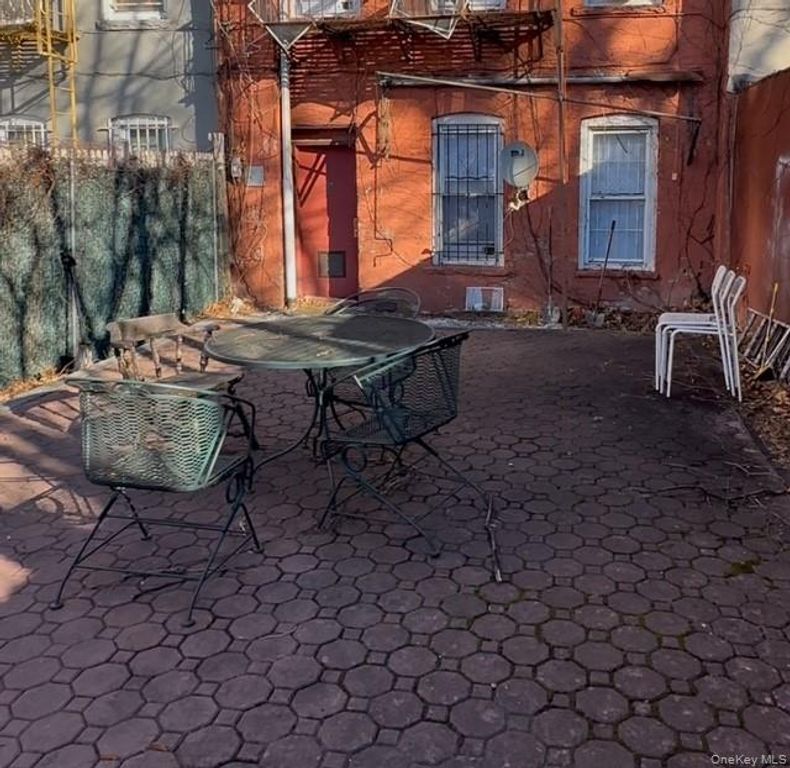 506 E 188th Street, Bronx, NY 10458 — photo 2