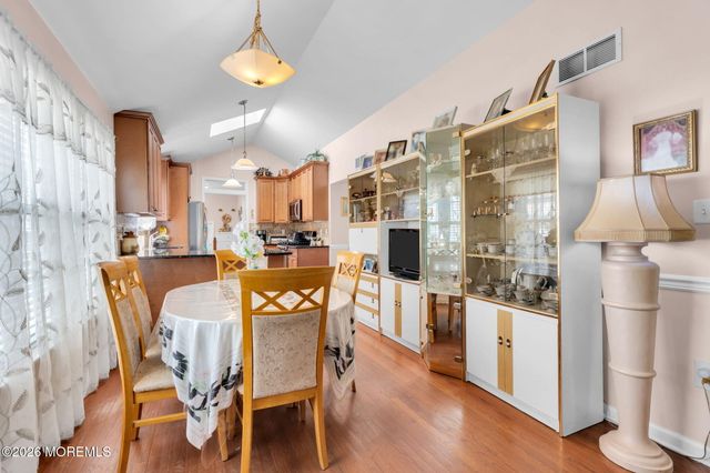 16 Avenue A, Helmetta, NJ 08828