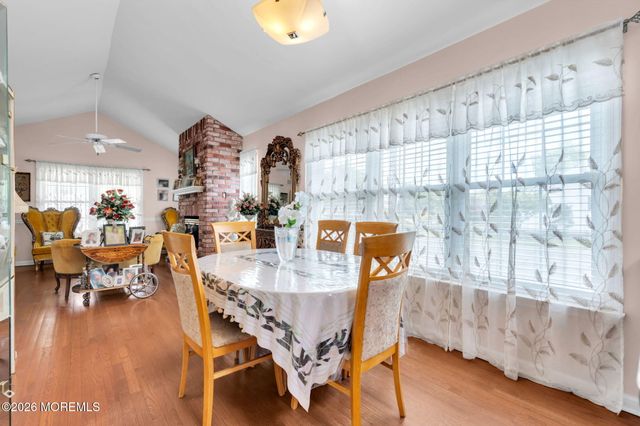 16 Avenue A, Helmetta, NJ 08828