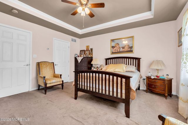 16 Avenue A, Helmetta, NJ 08828
