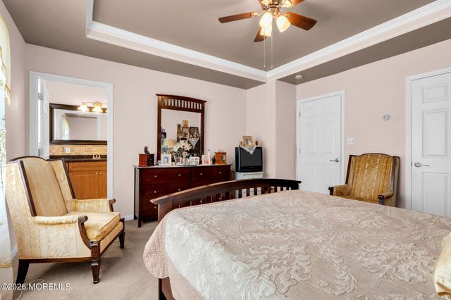 16 Avenue A, Helmetta, NJ 08828