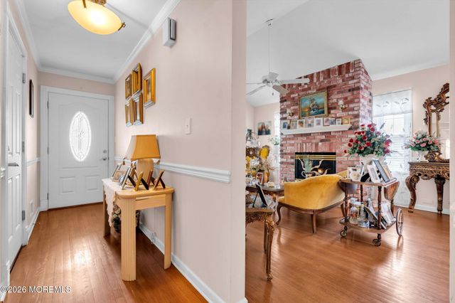 16 Avenue A, Helmetta, NJ 08828