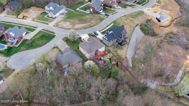 4420 Stone Wynde Dr, Louisville, KY 40272