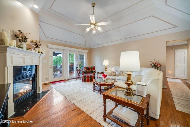 4420 Stone Wynde Dr, Louisville, KY 40272