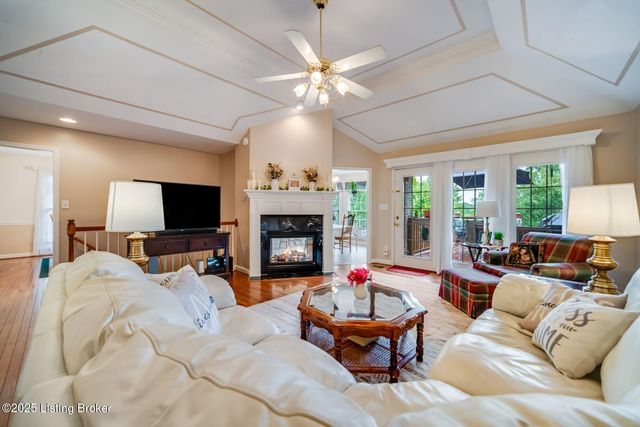 4420 Stone Wynde Dr, Louisville, KY 40272