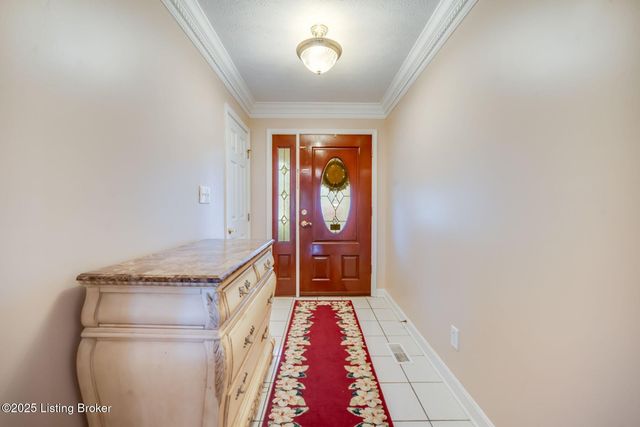 4420 Stone Wynde Dr, Louisville, KY 40272