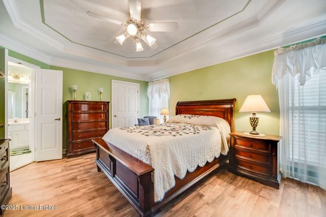 4420 Stone Wynde Dr, Louisville, KY 40272