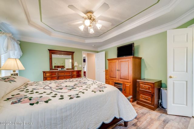 4420 Stone Wynde Dr, Louisville, KY 40272