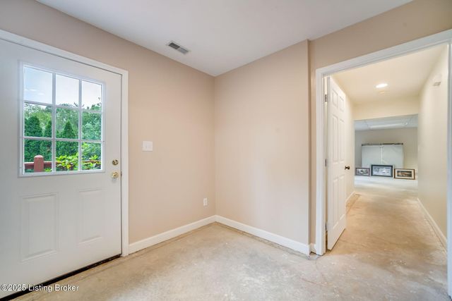 4420 Stone Wynde Dr, Louisville, KY 40272