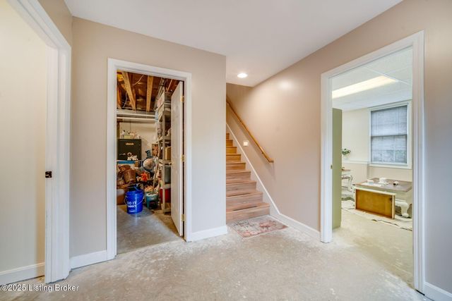 4420 Stone Wynde Dr, Louisville, KY 40272