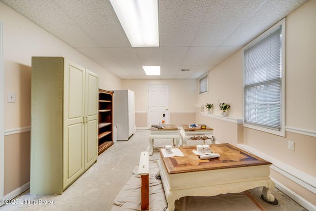 4420 Stone Wynde Dr, Louisville, KY 40272