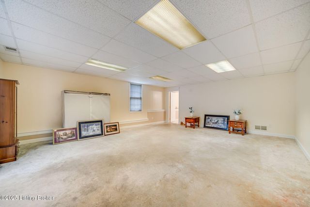 4420 Stone Wynde Dr, Louisville, KY 40272