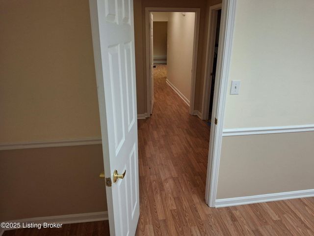 4420 Stone Wynde Dr, Louisville, KY 40272