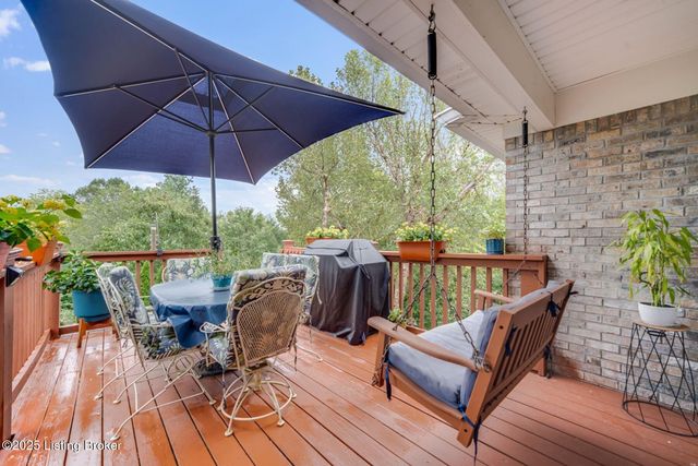 4420 Stone Wynde Dr, Louisville, KY 40272