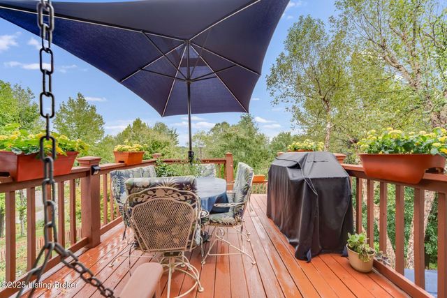 4420 Stone Wynde Dr, Louisville, KY 40272