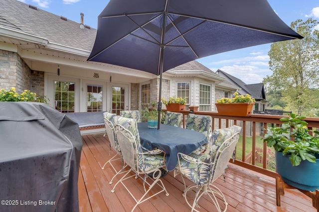 4420 Stone Wynde Dr, Louisville, KY 40272