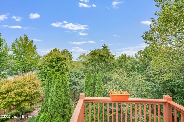 4420 Stone Wynde Dr, Louisville, KY 40272