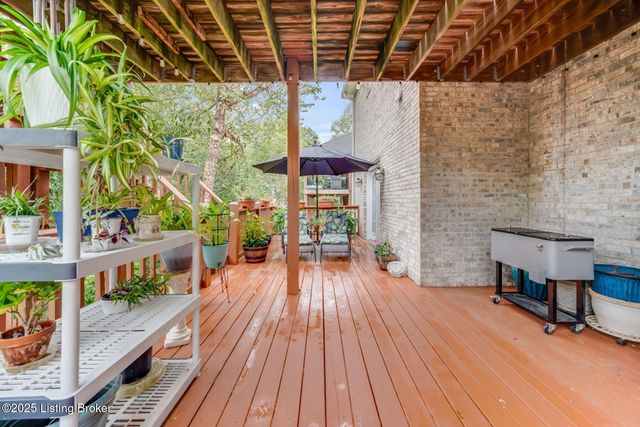 4420 Stone Wynde Dr, Louisville, KY 40272