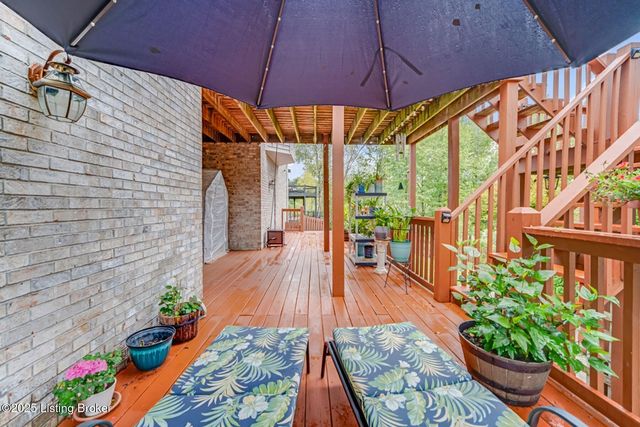 4420 Stone Wynde Dr, Louisville, KY 40272