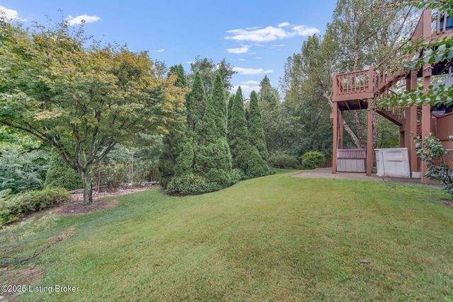 4420 Stone Wynde Dr, Louisville, KY 40272