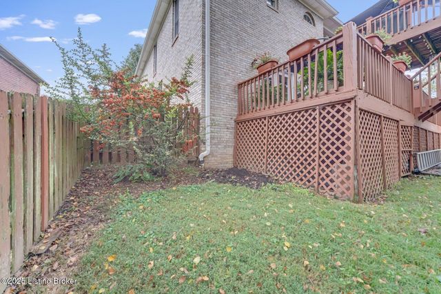 4420 Stone Wynde Dr, Louisville, KY 40272