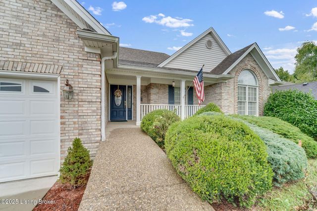 4420 Stone Wynde Dr, Louisville, KY 40272