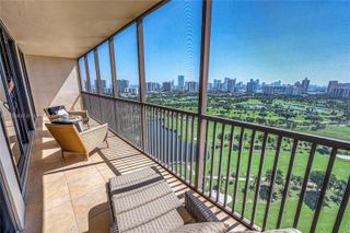 20379 W Country Club Dr PH-36, Aventura, FL 33180