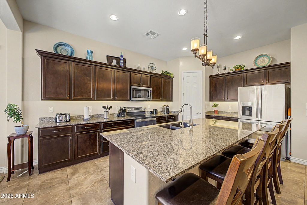 2690 E HAZELTINE Way, Gilbert, AZ 85298 — photo 3