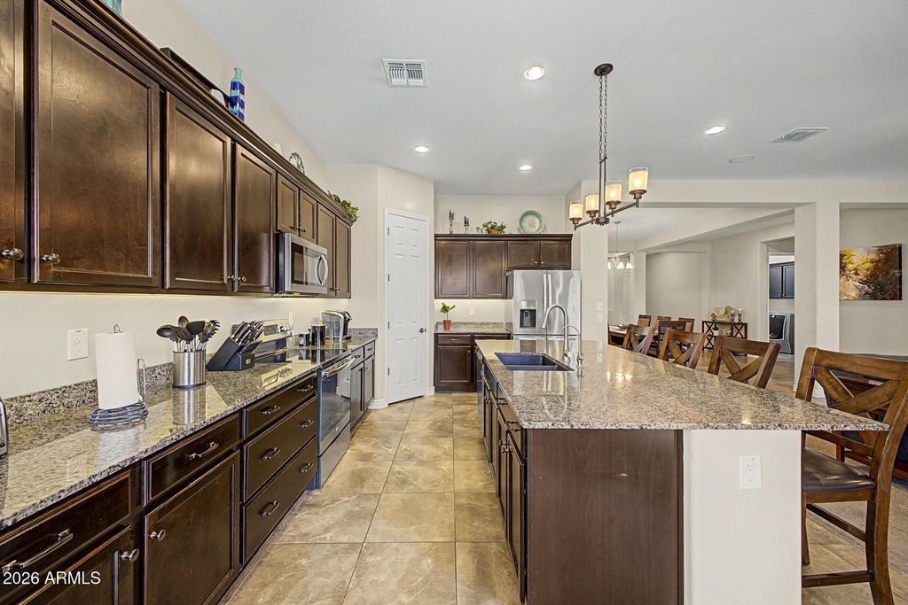2690 E HAZELTINE Way, Gilbert, AZ 85298 — photo 4