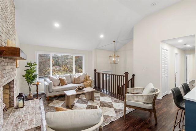 7 Old North Rd, Hudson, MA 01749