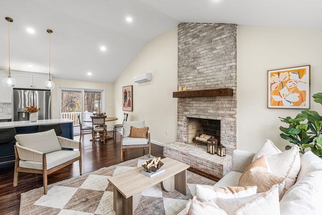 7 Old North Rd, Hudson, MA 01749