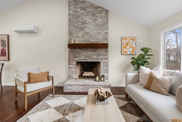 7 Old North Rd, Hudson, MA 01749