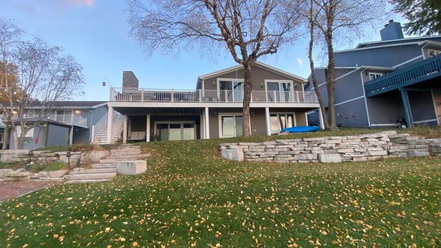 1728 Beachview Court, Crown Point, IN 46307