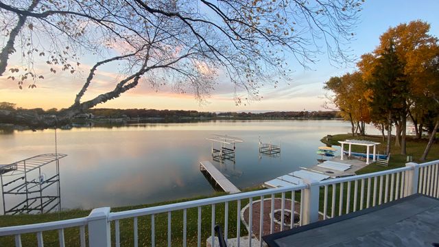 1728 Beachview Court, Crown Point, IN 46307