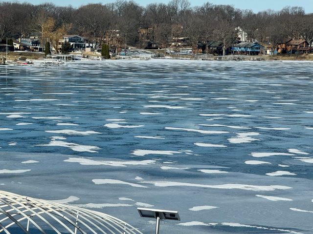 1728 Beachview Court, Crown Point, IN 46307