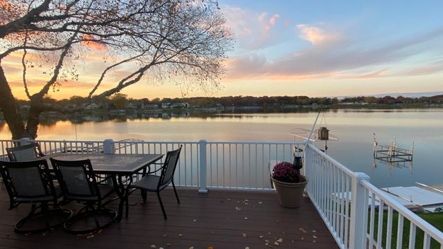 1728 Beachview Court, Crown Point, IN 46307