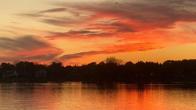 1728 Beachview Court, Crown Point, IN 46307