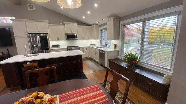 1728 Beachview Court, Crown Point, IN 46307