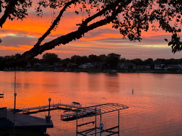 1728 Beachview Court, Crown Point, IN 46307