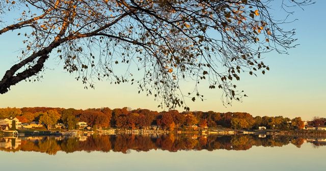 1728 Beachview Court, Crown Point, IN 46307