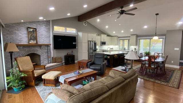 1728 Beachview Court, Crown Point, IN 46307