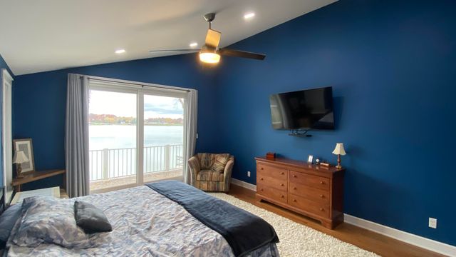 1728 Beachview Court, Crown Point, IN 46307