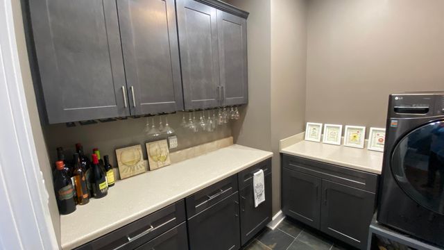 1728 Beachview Court, Crown Point, IN 46307