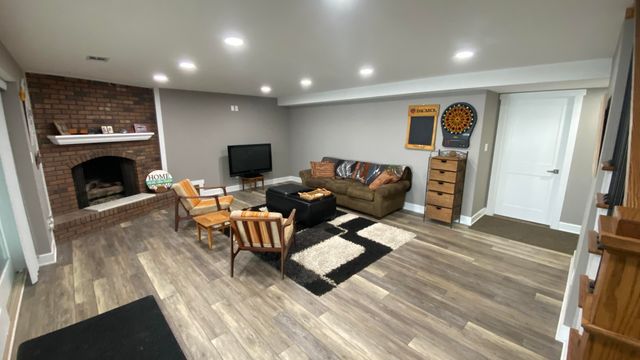 1728 Beachview Court, Crown Point, IN 46307