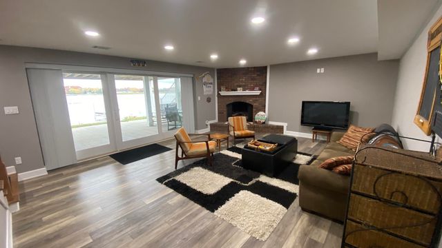 1728 Beachview Court, Crown Point, IN 46307