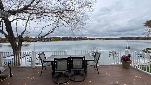 1728 Beachview Court, Crown Point, IN 46307