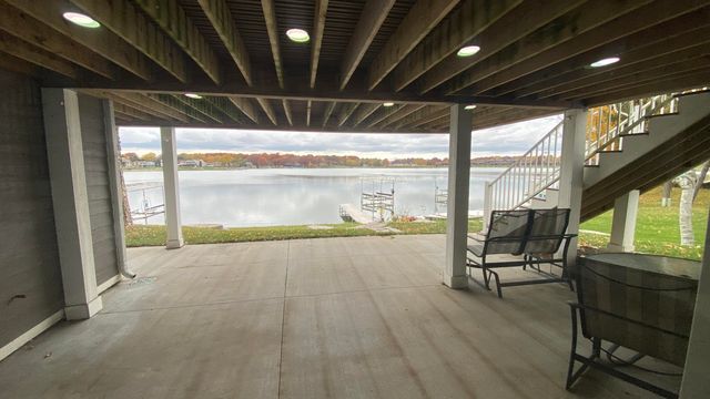 1728 Beachview Court, Crown Point, IN 46307