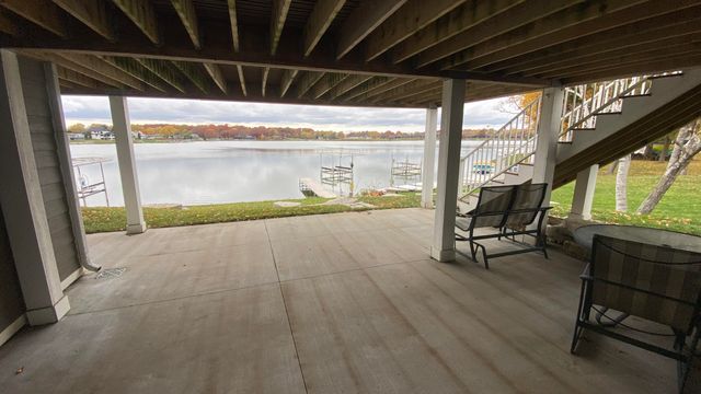 1728 Beachview Court, Crown Point, IN 46307