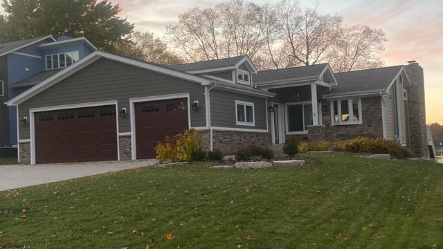 1728 Beachview Court, Crown Point, IN 46307