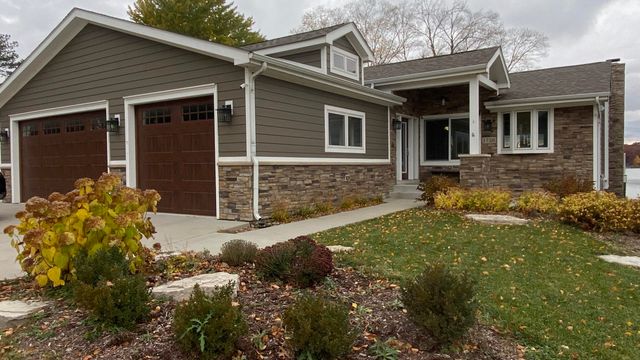 1728 Beachview Court, Crown Point, IN 46307